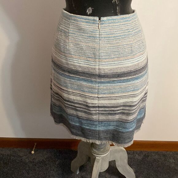 Ann Taylor Loft Blue, Beige. Gray Tweed pencil skirt, fully lined, size 14 - Picture 2 of 3